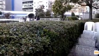 妹子看到男子发情 回到家中脱光衣服自慰